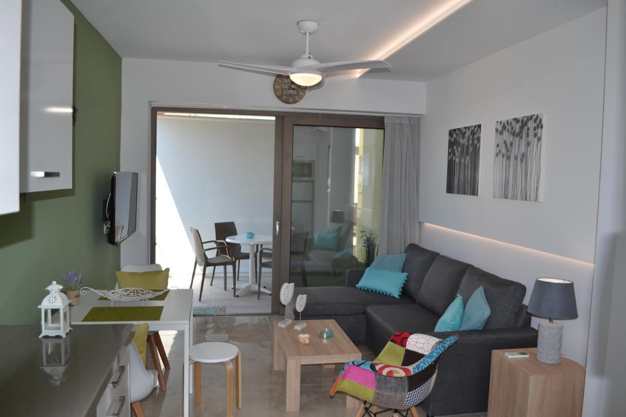 Filia Luxury Apartments Chrissi Akti Chania Exterior foto